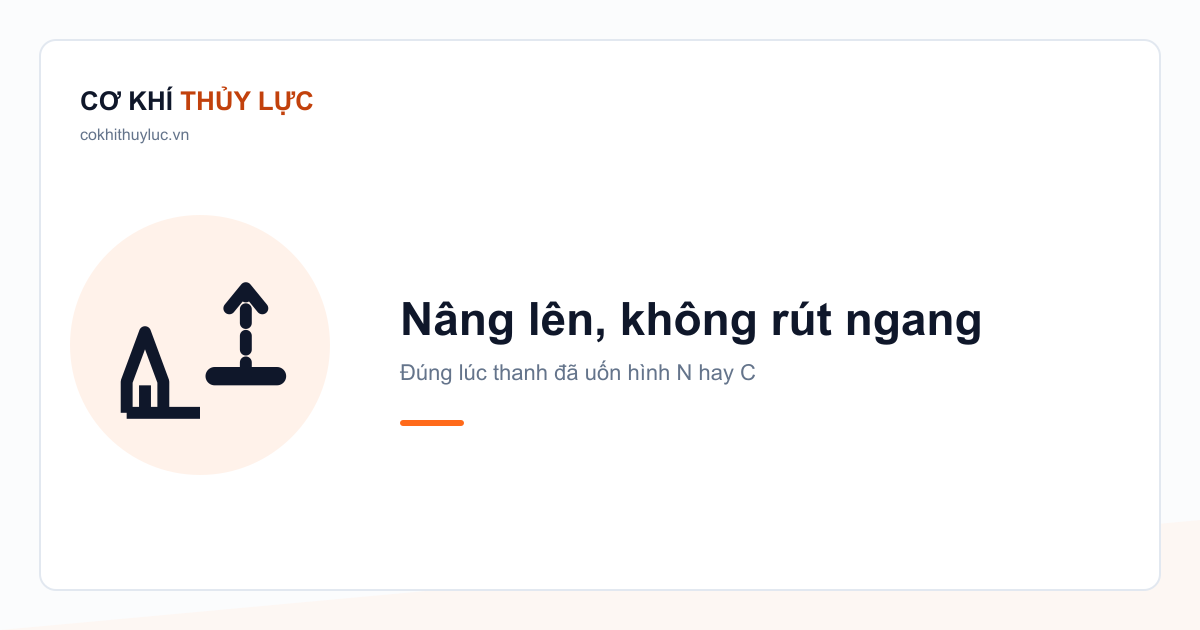 Đầu uốn nâng lên theo phương thẳng đứng để lấy thanh cái đã uốn nhiều đoạn ra