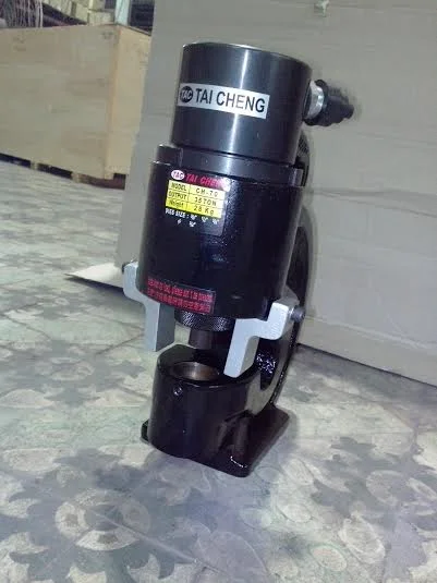 Đầu đột thanh cái thủy lực TAC CH-70