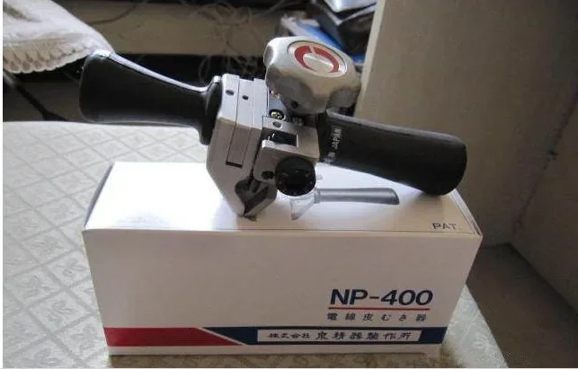 Dụng cụ tuốt vỏ cách điện cáp điện lực IZUMI NP-400